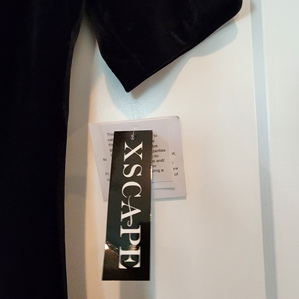 NWT XSCAPE Black Velvet Off-Shoulder Ruffle‎ Gown 16 Formal Event Wedding Ball - Picture 12 of 16